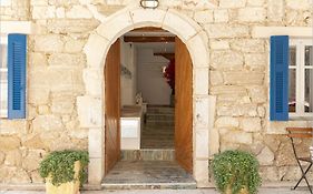 Ziv Boutique Apartments Town Square