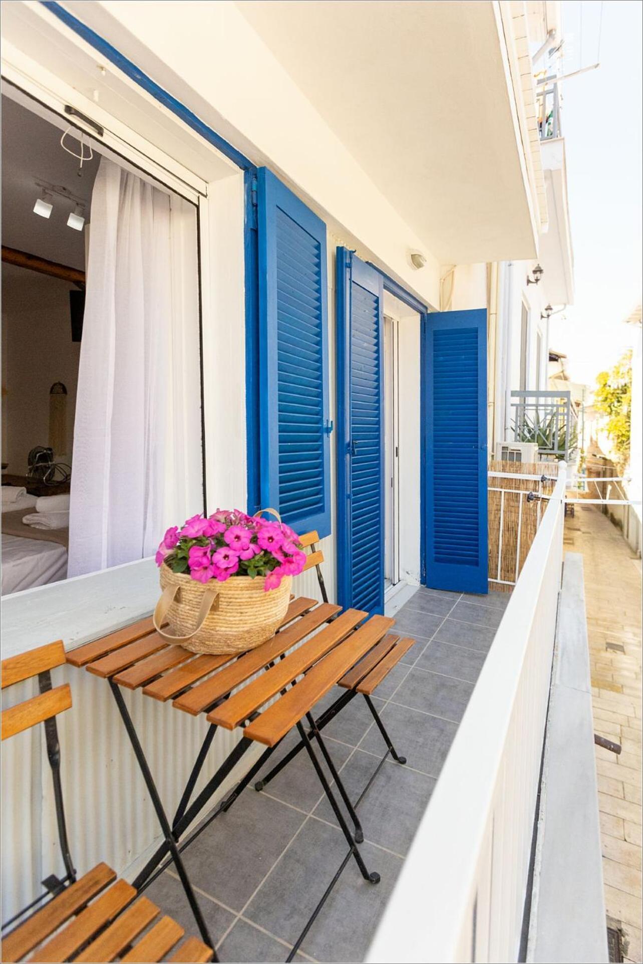 Ziv Boutique Apartments Town Square Lefkada City Exterior photo